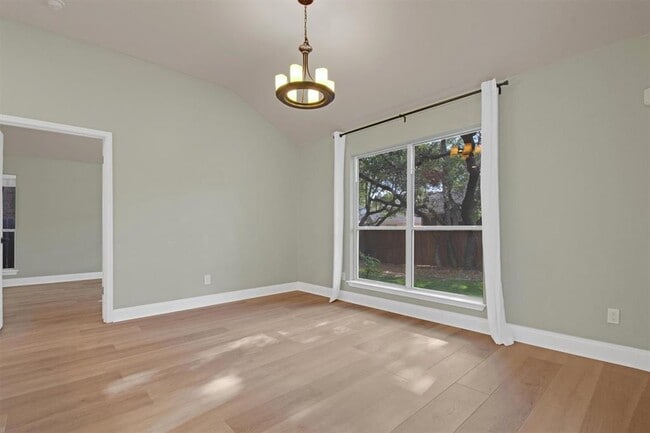 Building Photo - 4900 Tiger Lily Way