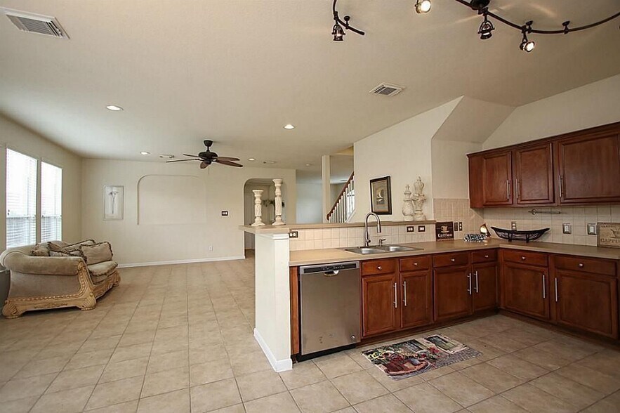 Building Photo - 29619 S Legends Bend Dr