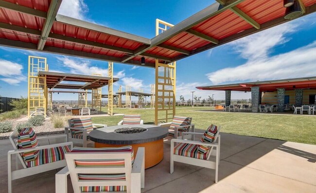 Building Photo - Spacious 5 bed 4.5 bath home in Florence, AZ!