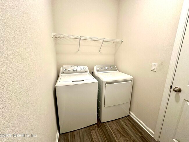 Building Photo - 75310 White Rabbit Ave