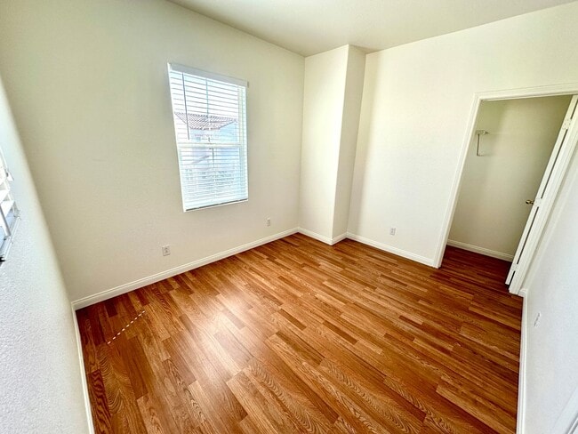 Building Photo - 5383Flowing Spring Street, Las Vegas, Nevada 89122