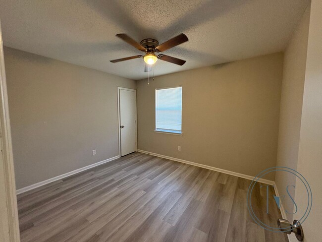 Building Photo - MOVE-IN SPECIAL: $500 OFF 1st MONTH'S RENT...