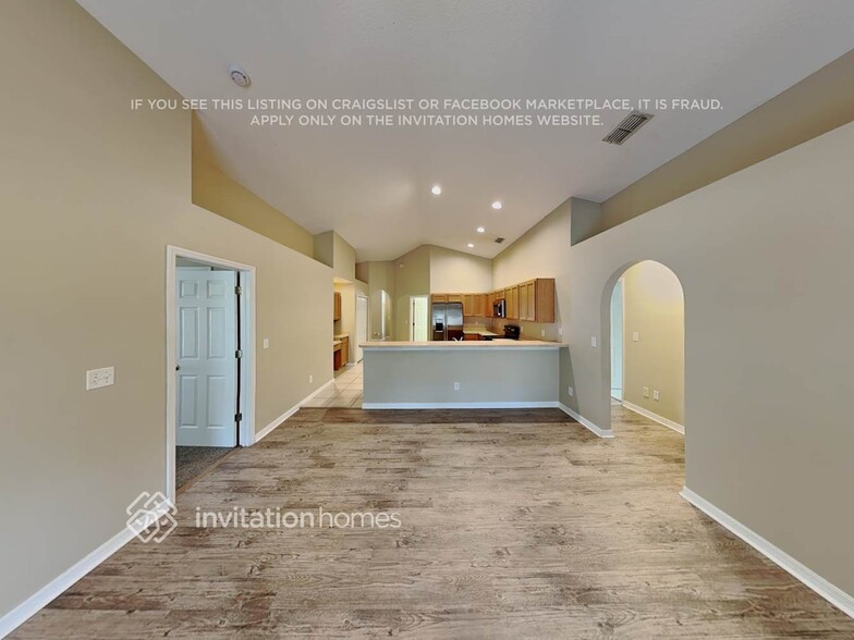 Building Photo - 2166 Bexley Dr