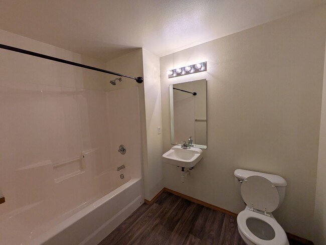Building Photo - Your Home is Waiting!