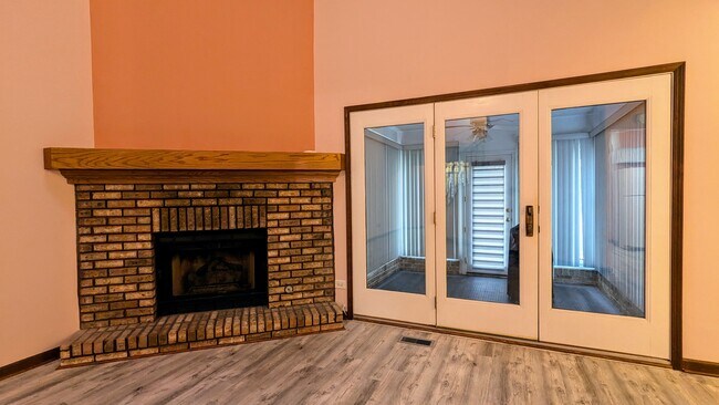 Building Photo - 1799 Monterey Ct