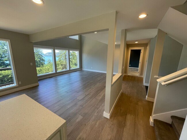 Building Photo - 14076 Rosario Rd
