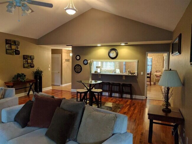 Building Photo - Stunning 3-Bed, 2-Bath Home in the Heart of Killearn Estates!