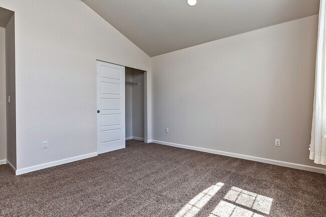 Building Photo - 14398 99th Way Southeast
