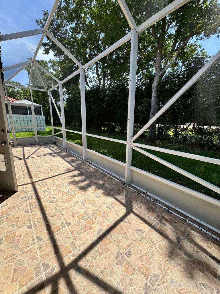 Building Photo - 10895 Fillmore Dr