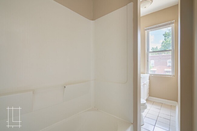 Building Photo - 2487-2491 Summit St.