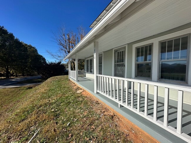 Building Photo - NEW RENTAL LISTING - NO HUD NO SECTION 8