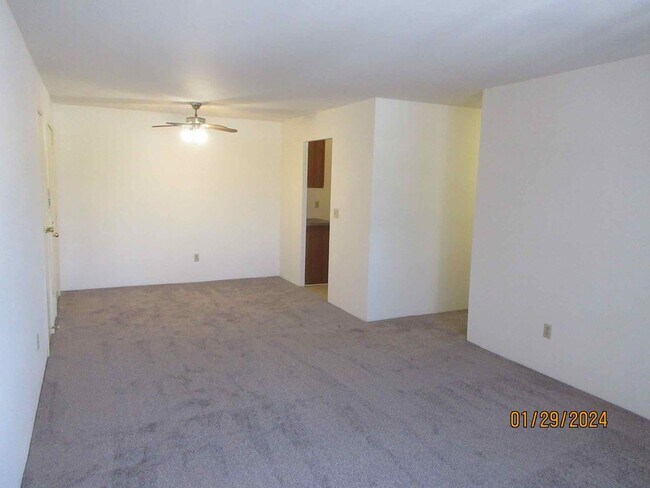 Building Photo - Available March 2026 Beautiful Upper 2 bedroom with Balcony