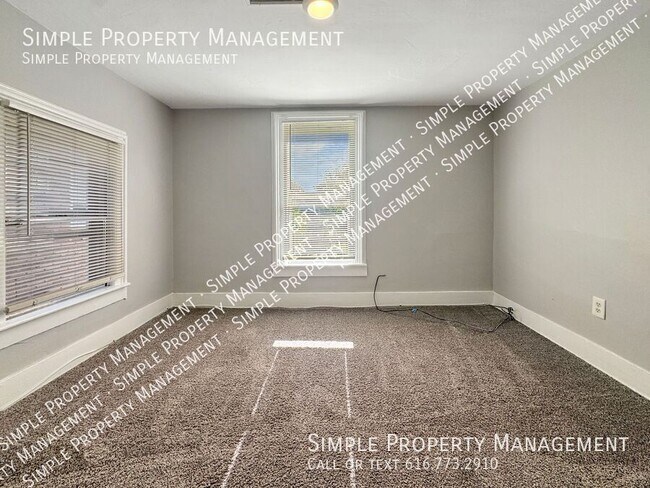 Building Photo - 1317 Hamilton Ave NW