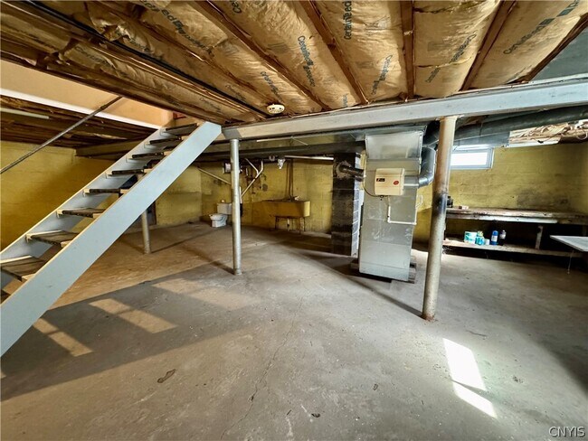 Building Photo - 5291 Abbe Dr