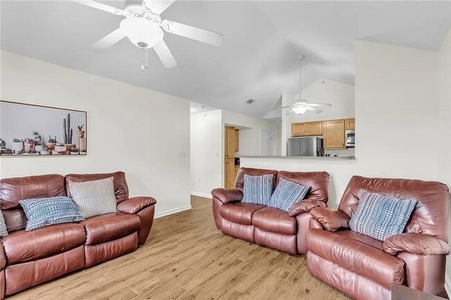 Building Photo - 1431 Harts Ridge Dr