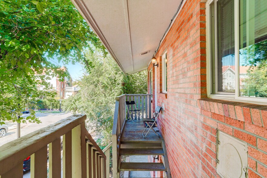 #4 Entrance - 1224 11th St