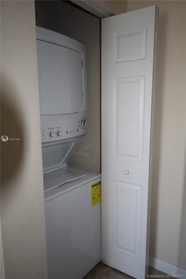 Building Photo - 9435 SW 170th Path