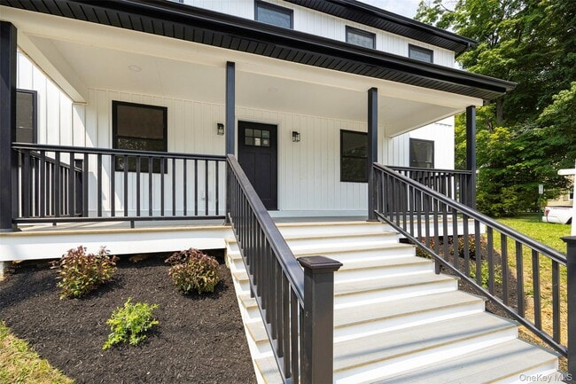 Building Photo - 7441 S Broadway