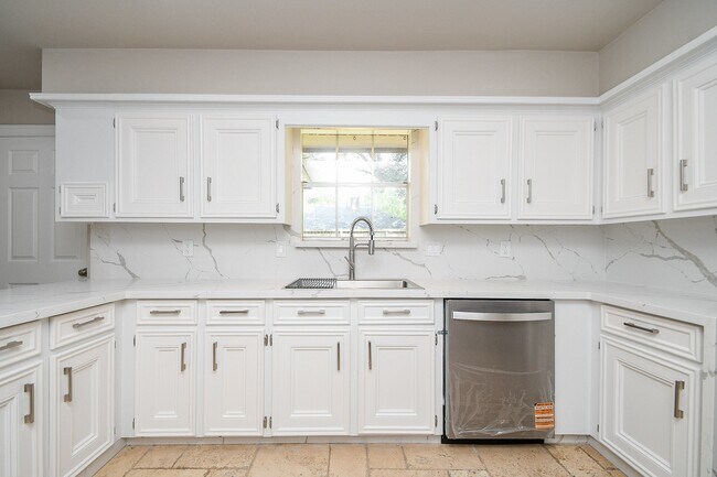 Building Photo - 1526 Barraud Ct