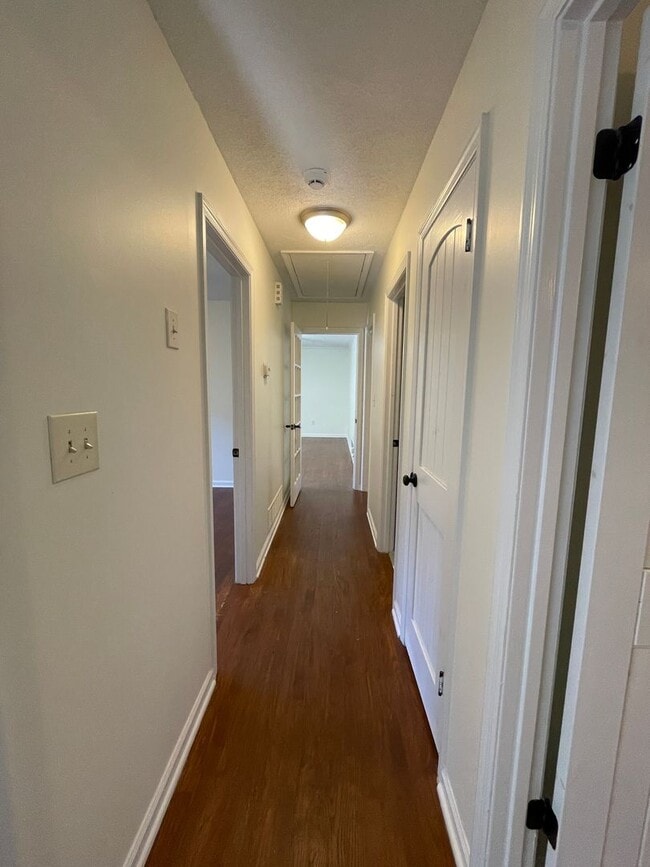 Building Photo - **PRELEASING**130 Derby Street | 3 BED 1.5 BATH CLOSE TO CAMPUS