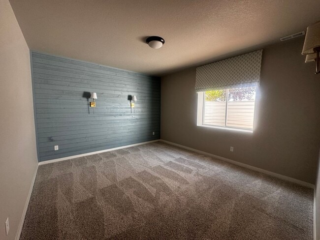 Building Photo - 9996 Antelope Ravine Dr