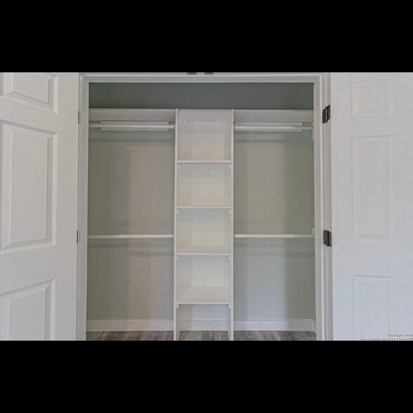 Building Photo - 210 N San Jacinto St