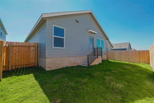 Building Photo - 308 Cowpoke Dr