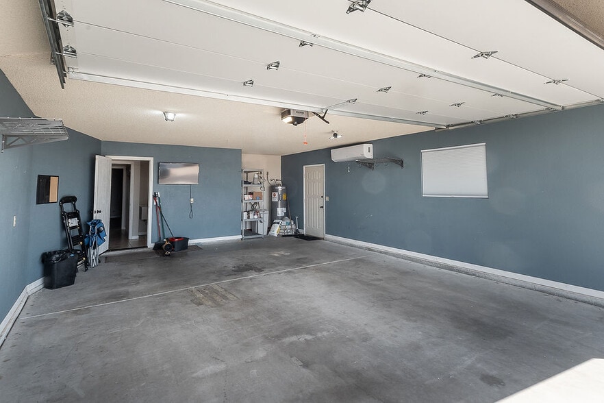 Building Photo - 3385 Poppy Trail Dr