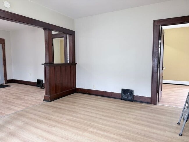 Building Photo - Ready, Set, Move – Unmatched Rental Deal!