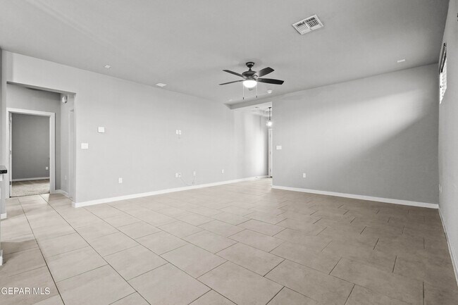 Building Photo - 6981 Black Mesquite Dr