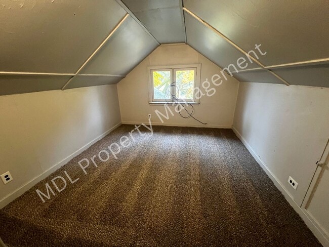 Building Photo - Cozy 4 Bedroom-2 Bath Home!