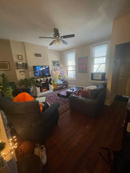 Living Room - 4224 Powelton Ave