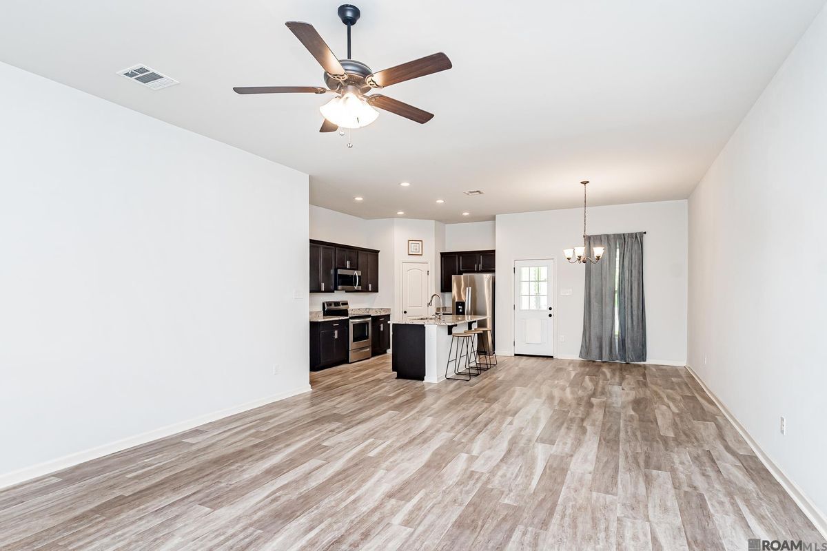 Building Photo - 18311 Terraceside Dr