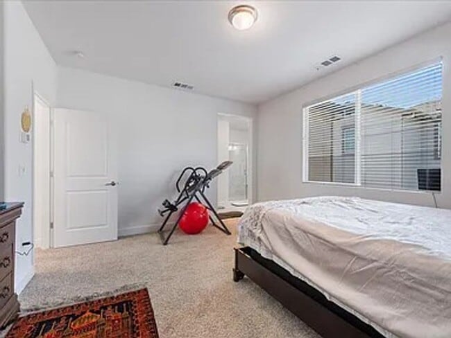 Building Photo - Beautifully maintained home located in a quiet, desirable Pittsburg neighborhood.