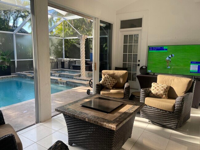 Building Photo - 8561 Lawson Cir