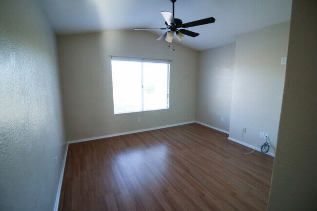 Building Photo - 17716 Streamside Ln
