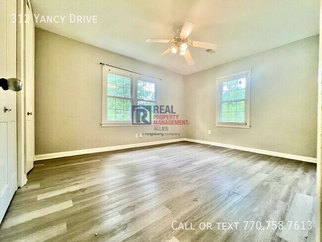 Building Photo - 312 Yancy Dr SE