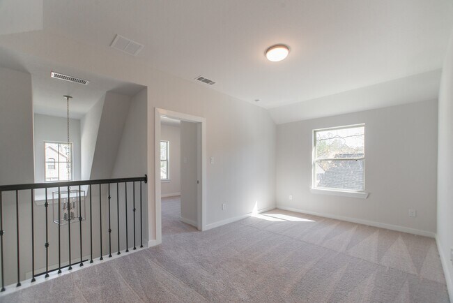 Building Photo - 17138 Crimson Crest Dr