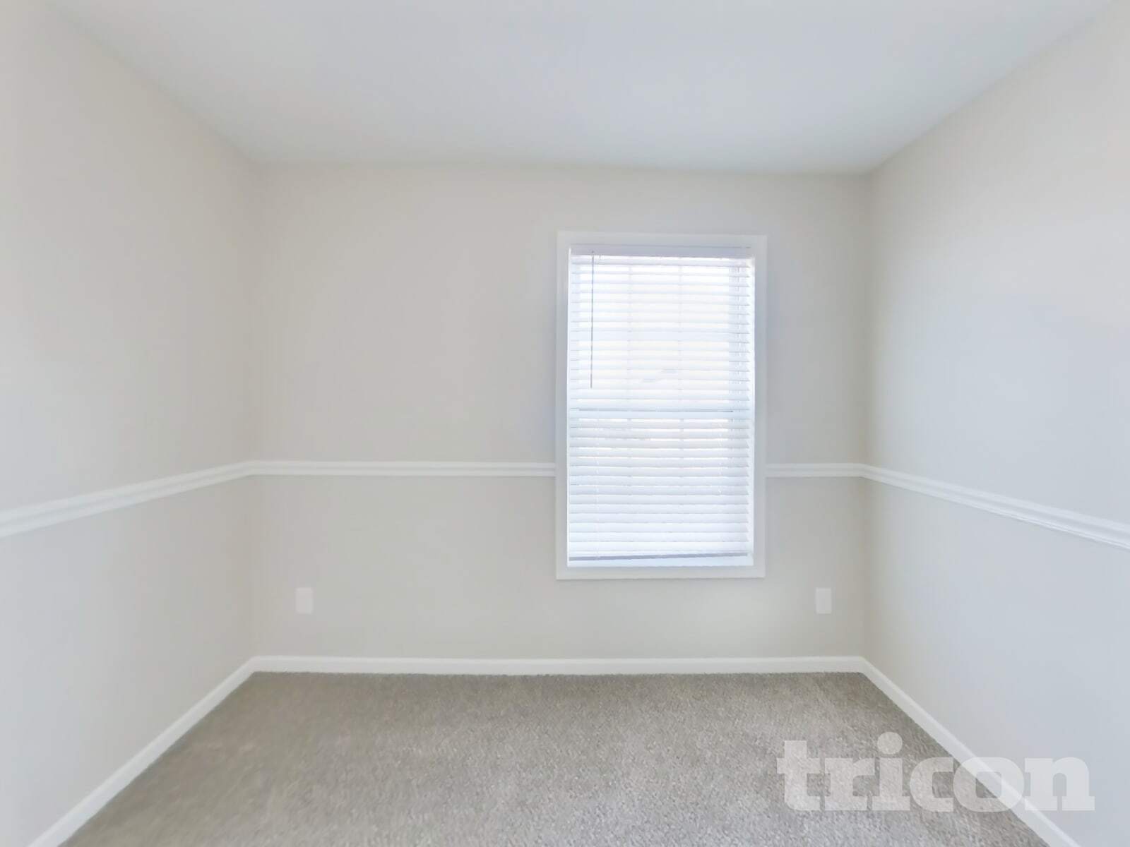 Building Photo - 10875 Grace Dr