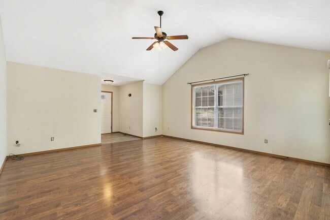 Building Photo - 113 Bailey Cir