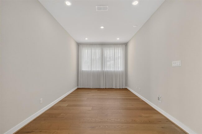 Building Photo - 4906 Tanyard Manor Dr