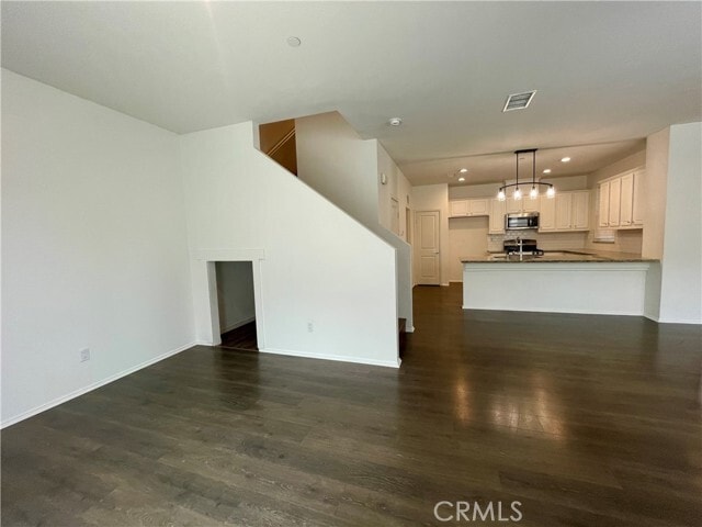 Building Photo - 205 W Via Presido