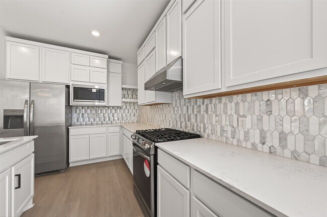 Building Photo - 6419 Orchid Bch Dr