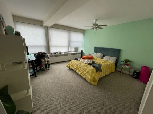 Building Photo - 4180 N Marine Dr