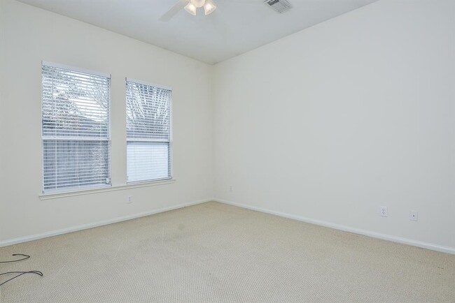 Building Photo - 20711 Rainmead Dr