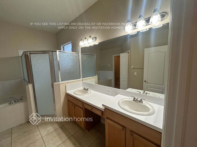 Building Photo - 2822 Buckhorn Preserve Blvd