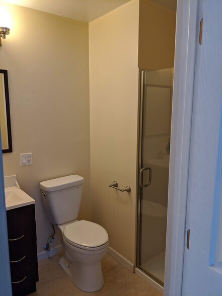 Building Photo - 751 N 16th St