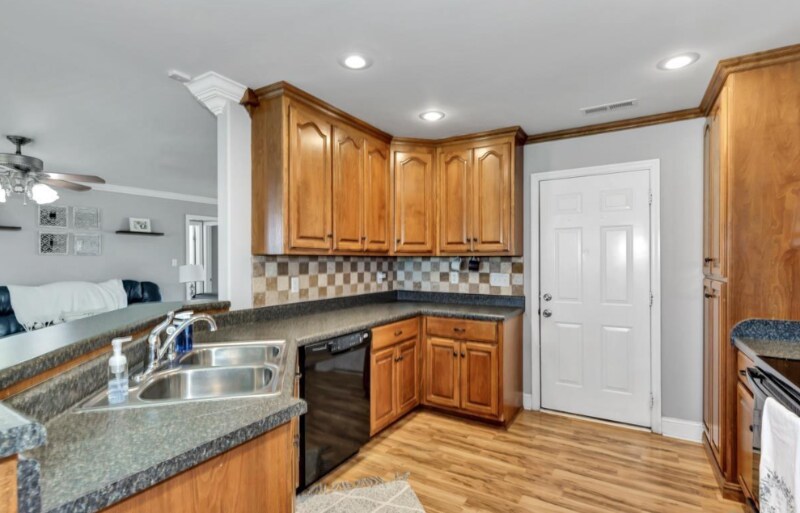 Building Photo - 27651 Grant Dr