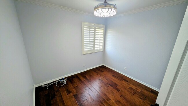 Building Photo - 10140 Palm Glen Dr