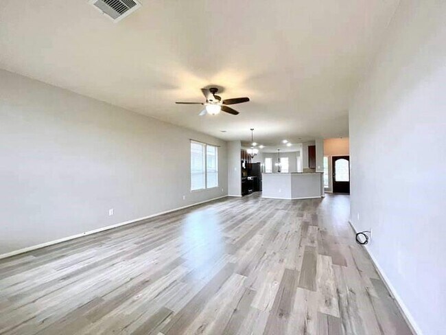 Building Photo - 21510 Sierra Long Dr